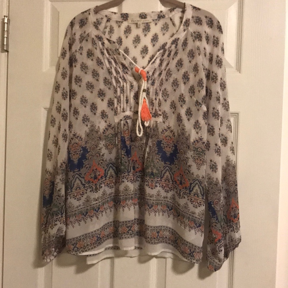 Flowy patterned sheer long sleeve